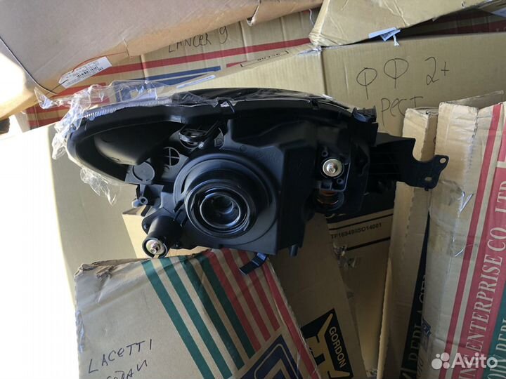 Фара Mitsubishi Lancer 9