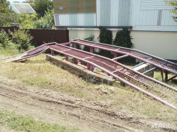 Эстакада автомобильная. Газель, легковых автомоб