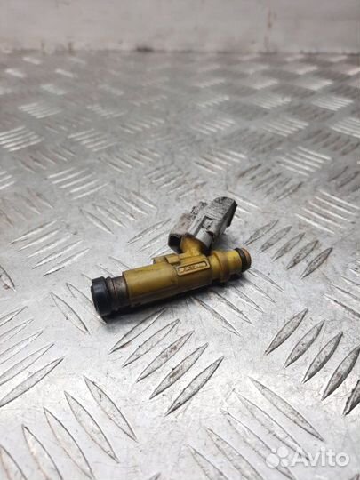 Форсунка Toyota Corolla 1.4 4EFE 2001