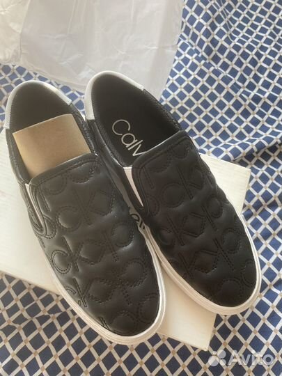 Продам новые Слипоны женские Calvin Klein