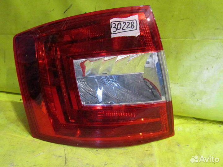 Фонарь левый Skoda Octavia A7 13-15г 30228