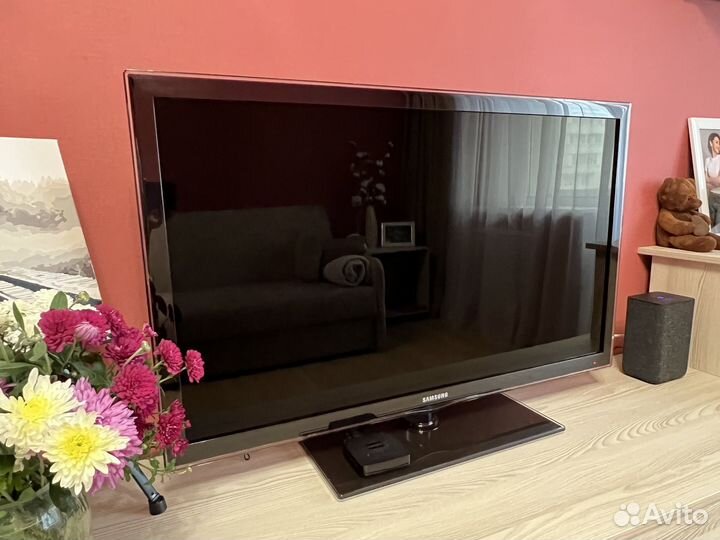 Телевизор samsung