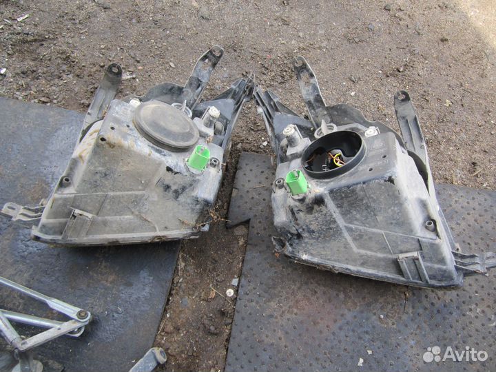 Фара передняя правая левая Ford Fusion 1 2005-2012