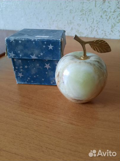 Яблоко из оникса