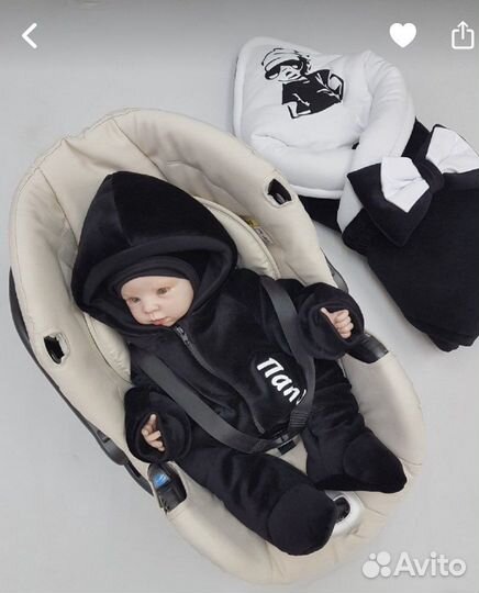 Комплект на выписку для новорожденных на мальчика