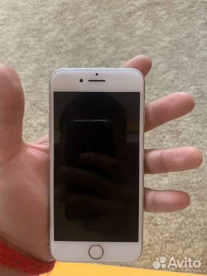iPhone 8, 64 ГБ