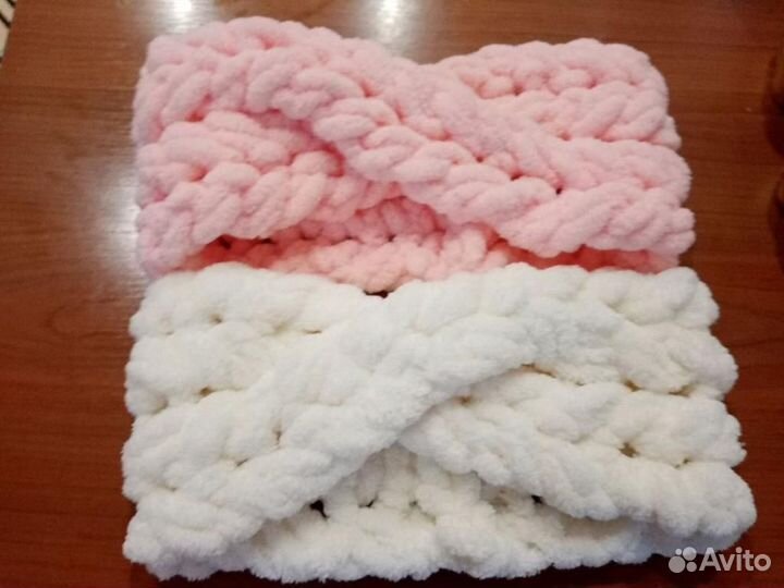 Повязка на голову вязаная