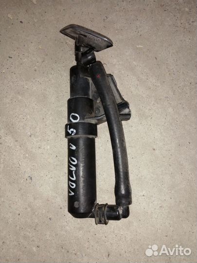 Форсунка омывателя фар Volvo V50