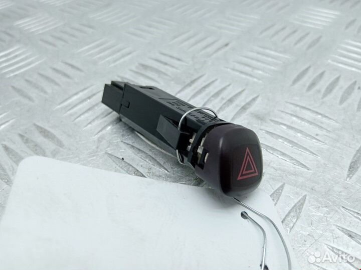 Кнопка аварийной сигнализации Volvo XC90 2006