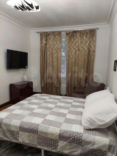 2-к. квартира, 60 м², 1/4 эт.