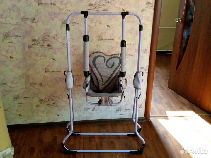 Детская качелька