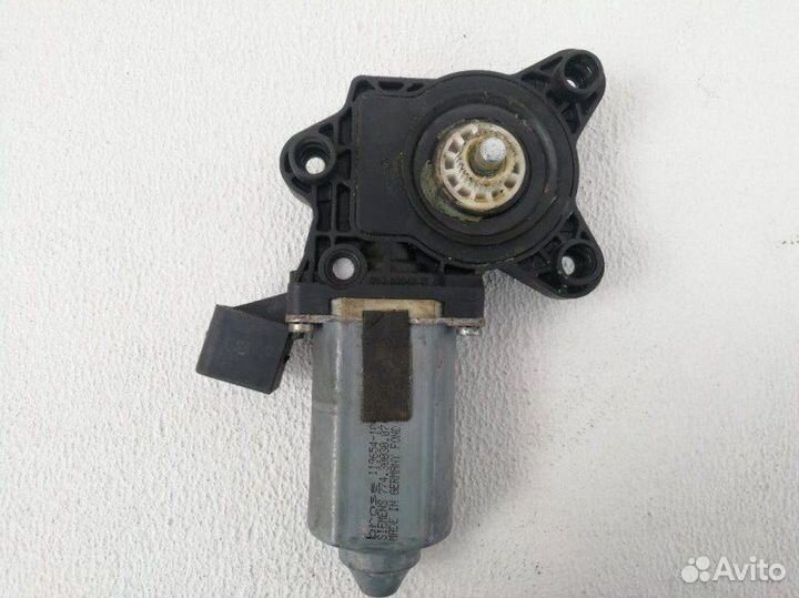 Мотор стеклоподъемника задний правый Mercedes-Benz