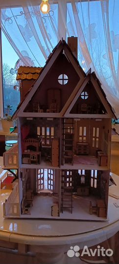 Домик кукольный деревянный с мебелью