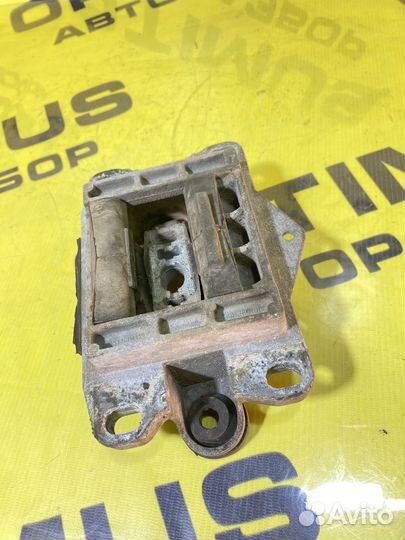 Подушка кпп левая Ford Mondeo