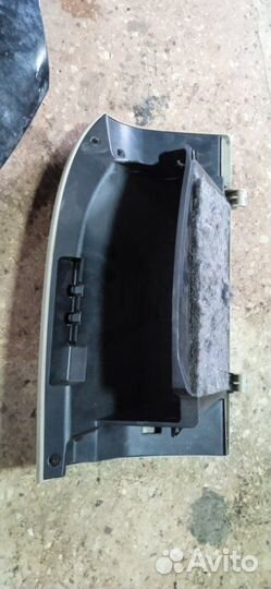 Бардачок Mitsubishi Outlander