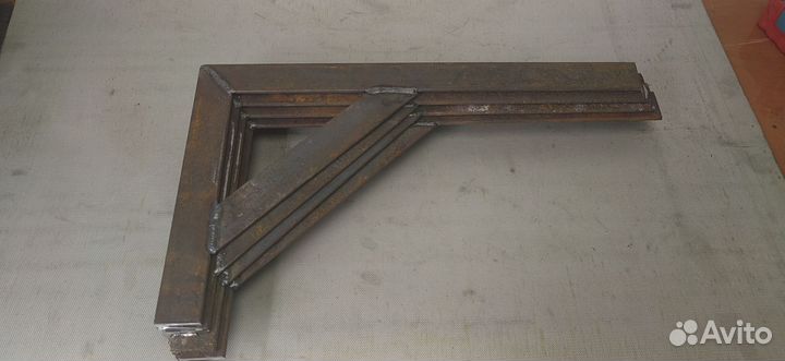 Кронштейны для полок в гараж и подвал