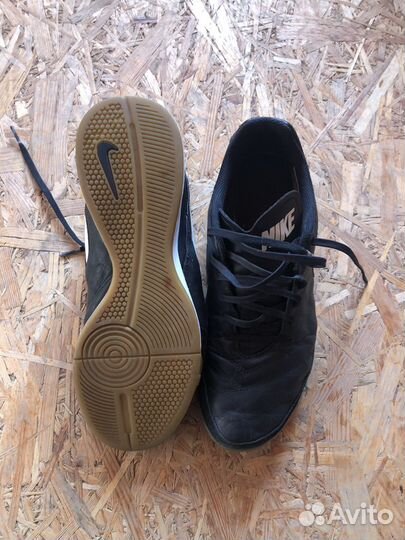 Футзалки Nike Tiempo