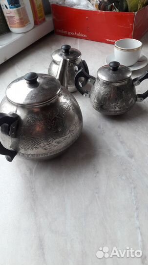 Набор из чайника, соусницы и сахарницы