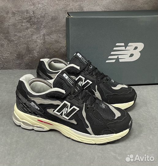 Кроссовки мужские new balance 1906r