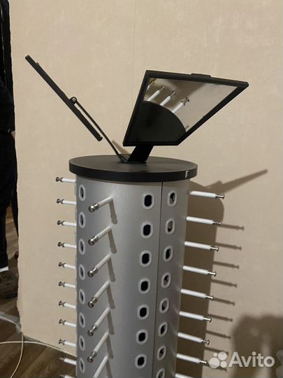 Стойка для очков