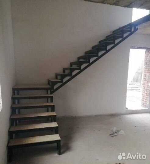 Лестница на заказ в дом