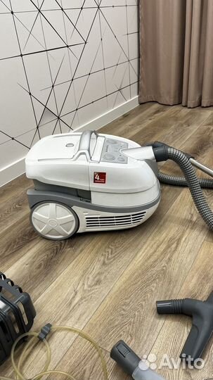 Моющий пылесос Zelmer 1700 aquawelt plus