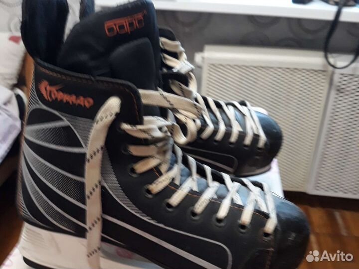 Коньки мужские черные б/у