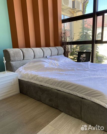 Кровать с мягким изголовьем в рассрочку