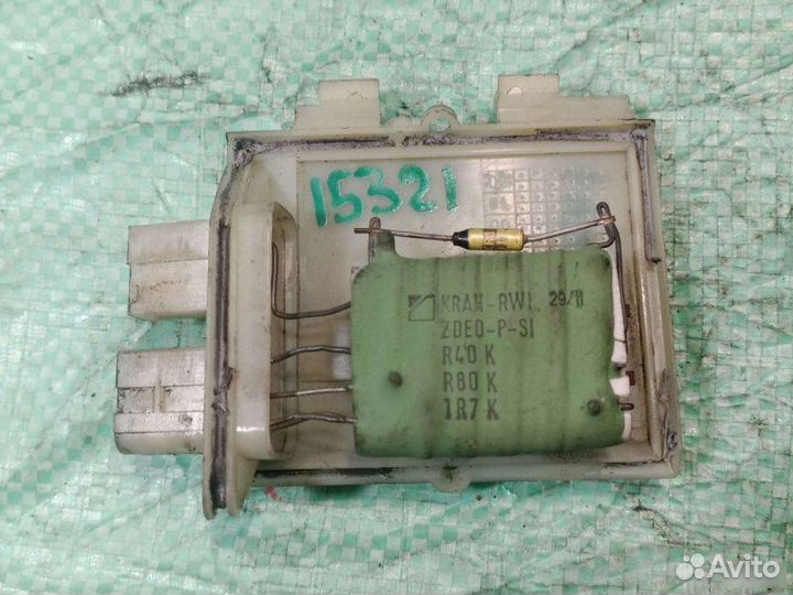 Резистор отопителя Volkswagen Passat B3