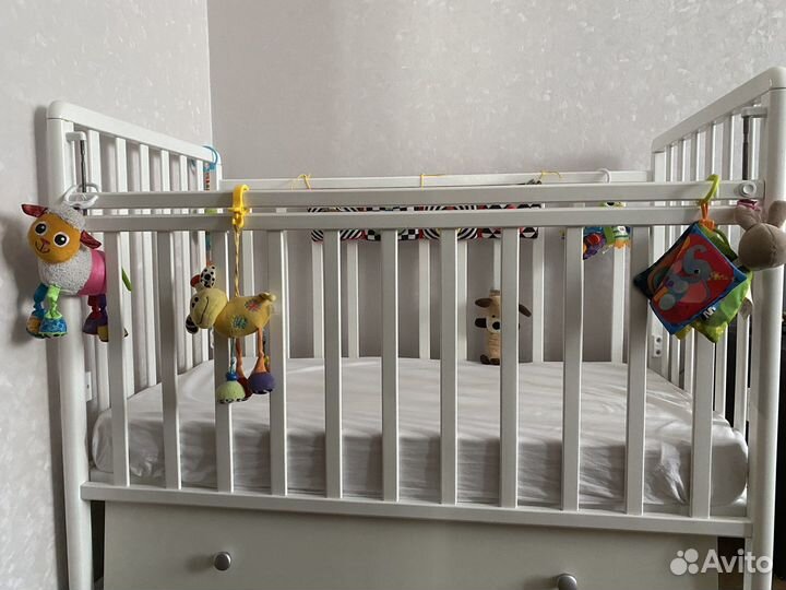 Кровать детская без матраса