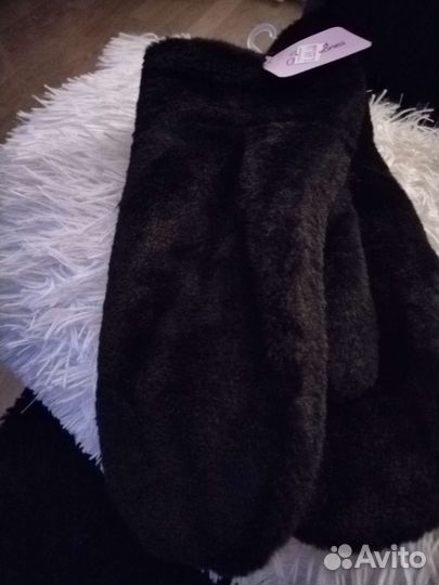 Варежки меховые женские