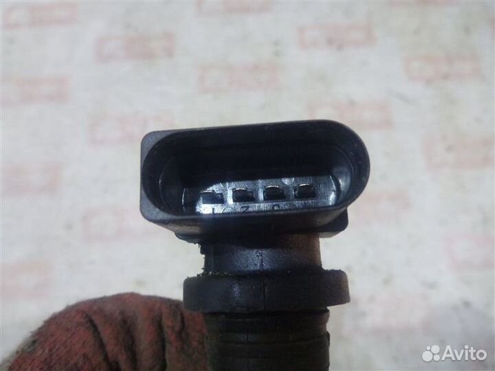 Катушка зажигания Volkswagen Golf 5K1 cgga 2012