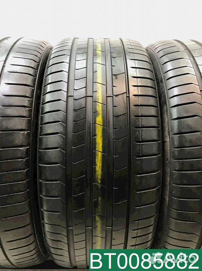 Pirelli P Zero PZ4 275/40 R21 и 315/35 R21 105W