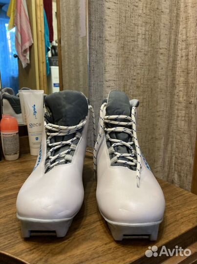 Лыжные ботинки