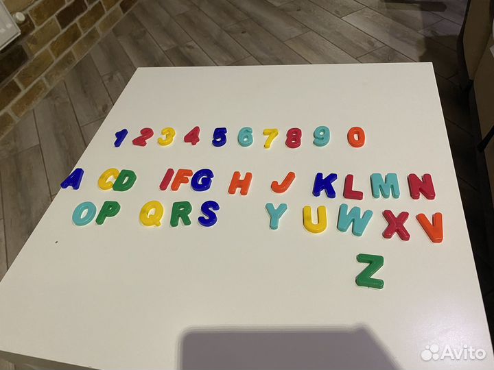 Магнитные буквы и цифры