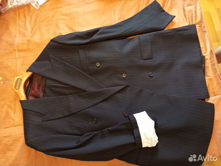 Костюм мужской фирмы Sarar