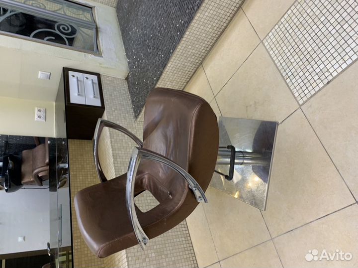 Мойка парикмахрская + кресла б/у