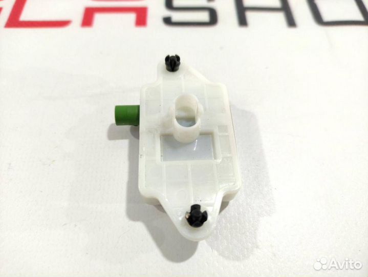 Антенна WI-FI Tesla Model 3 2018 1093306-00-E