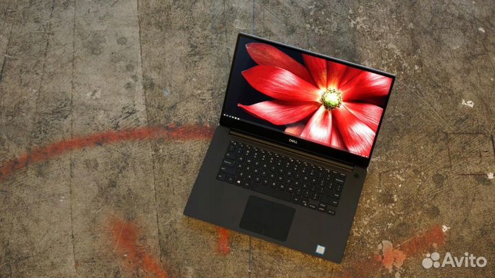 Ноутбук Dell XPS 15 7590