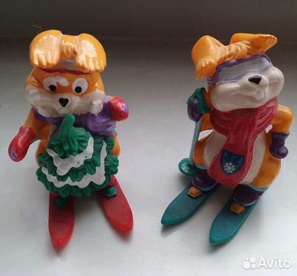 Серия Зайцы Лыжники из киндера