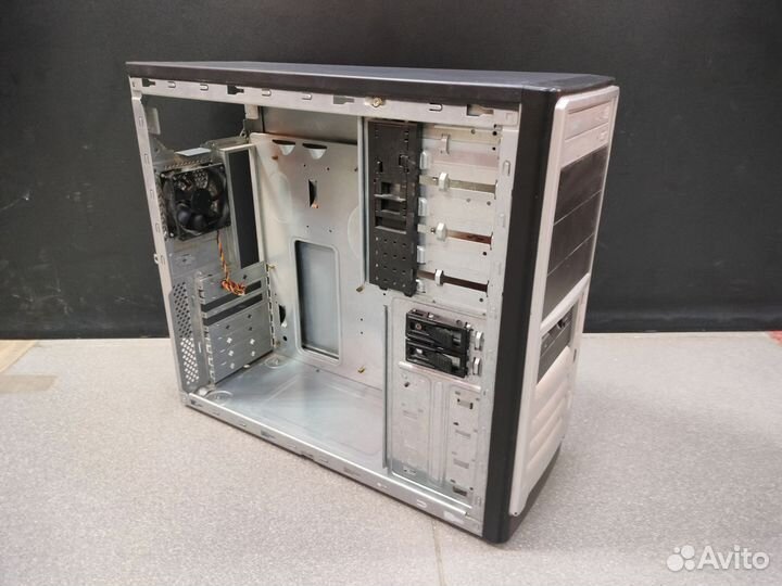 ATX корпус