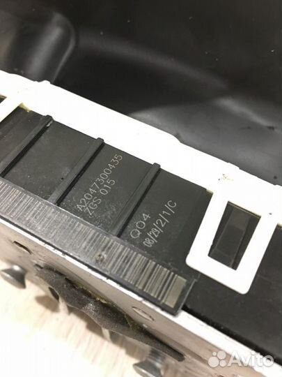 Замок двери задний правый Mercedes Benz C200 W204