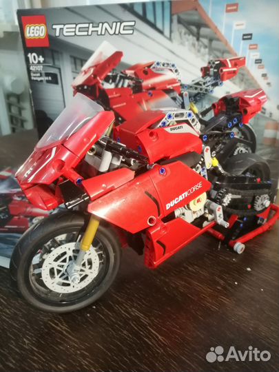 Lego Technic 42107