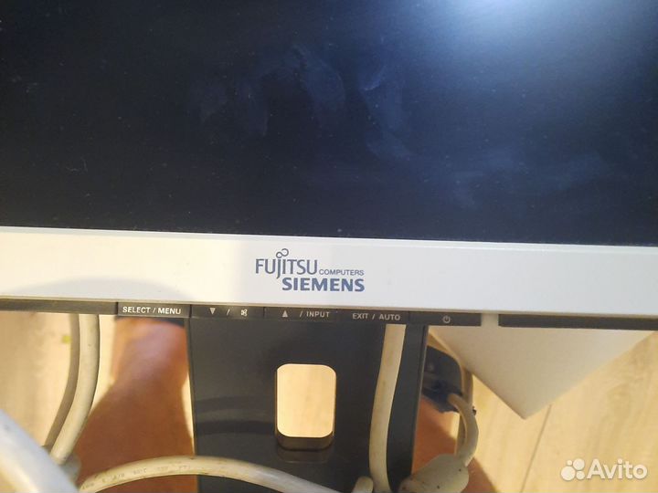 Продам монитор, работает исправно