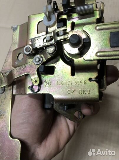 Skoda Octavia tour Ручка открывания багажника