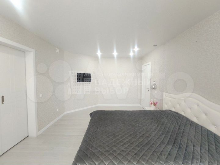 2-к. квартира, 83,7 м², 2/14 эт.