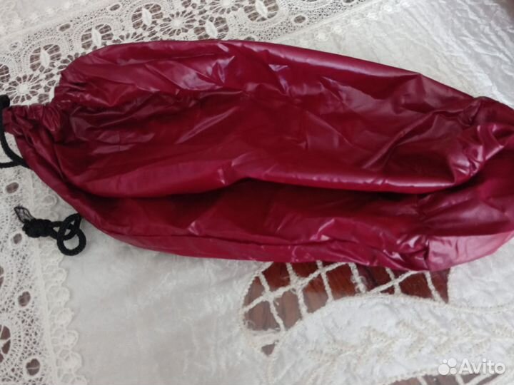 Ультратонкий пуховик Uniglo