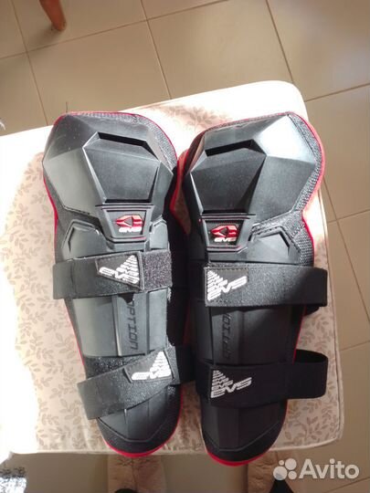 Налокотники и наколенники мото и для ролликов