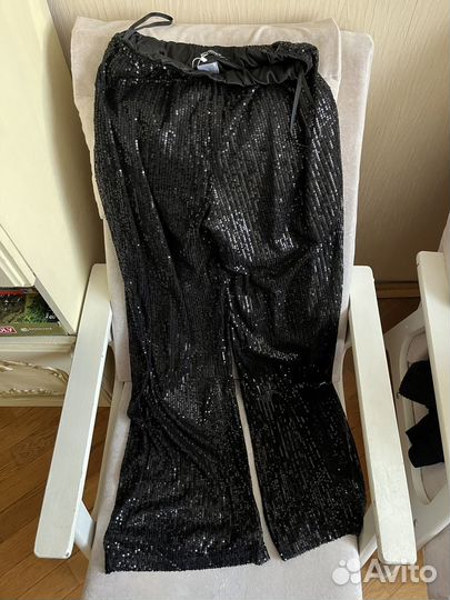 Блестящие штаны с пайетками