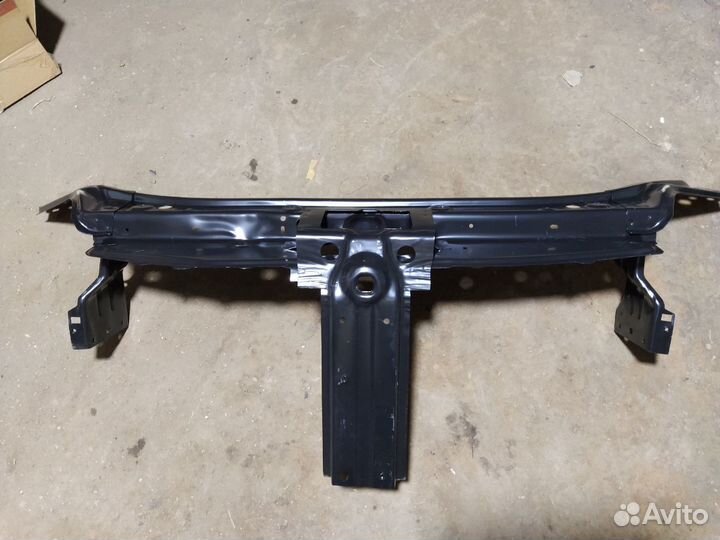 Рамка радиатора на рено логан сандеро